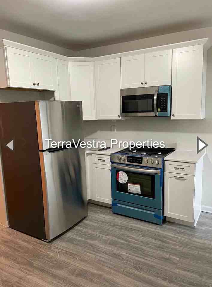 310 Water St - Photo 2 of 18