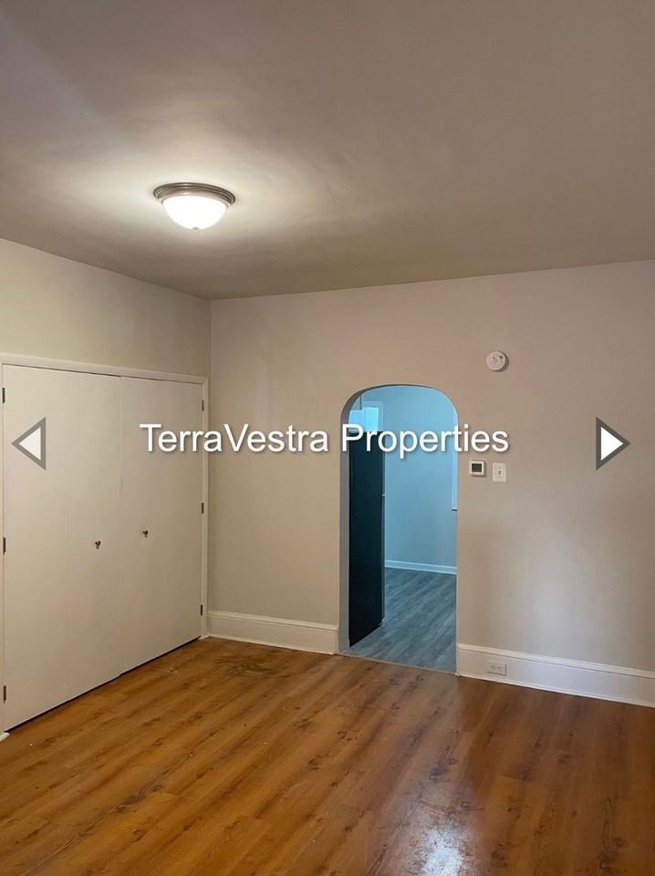 310 Water St - Photo 6 of 18