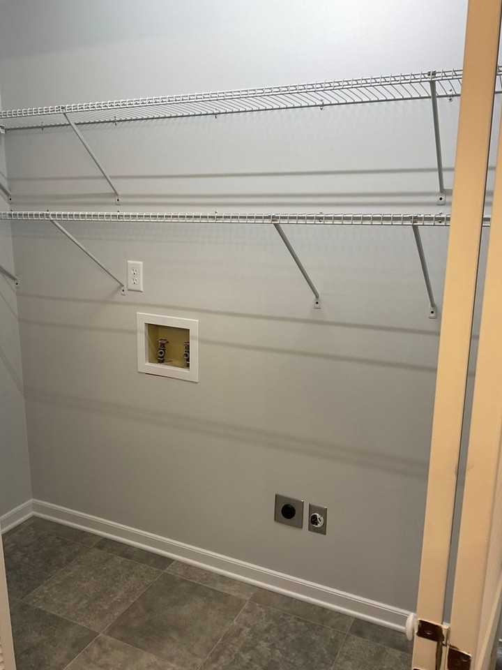 1960 Brownstone Ct - Photo 7 of 16