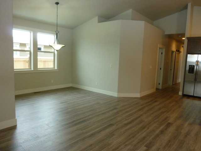 20027 Badger Rd - Photo 5 of 12