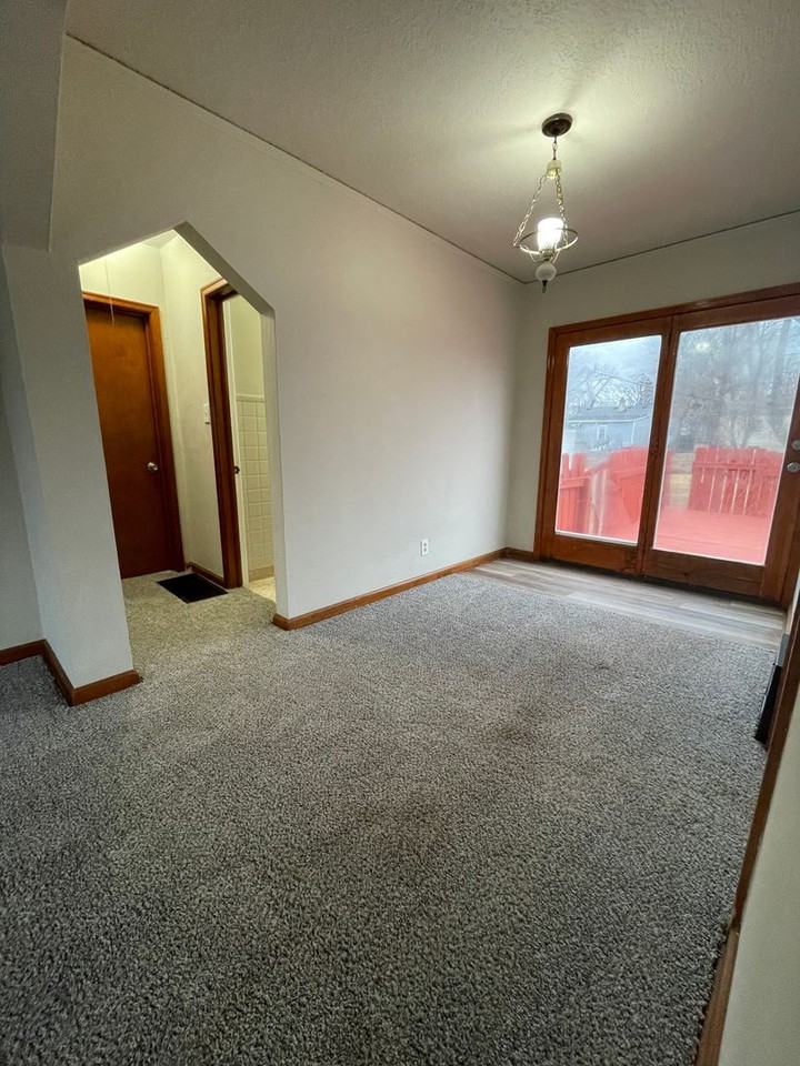 4140 1st St - Photo 5 of 10