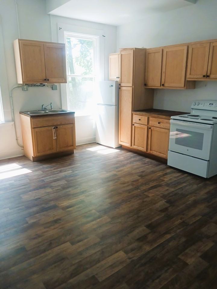 1571 Tremont St #B - Photo 4 of 16