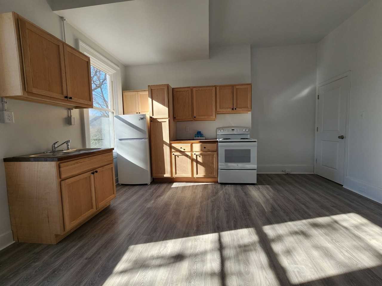 1571 Tremont St #B - Photo 6 of 16