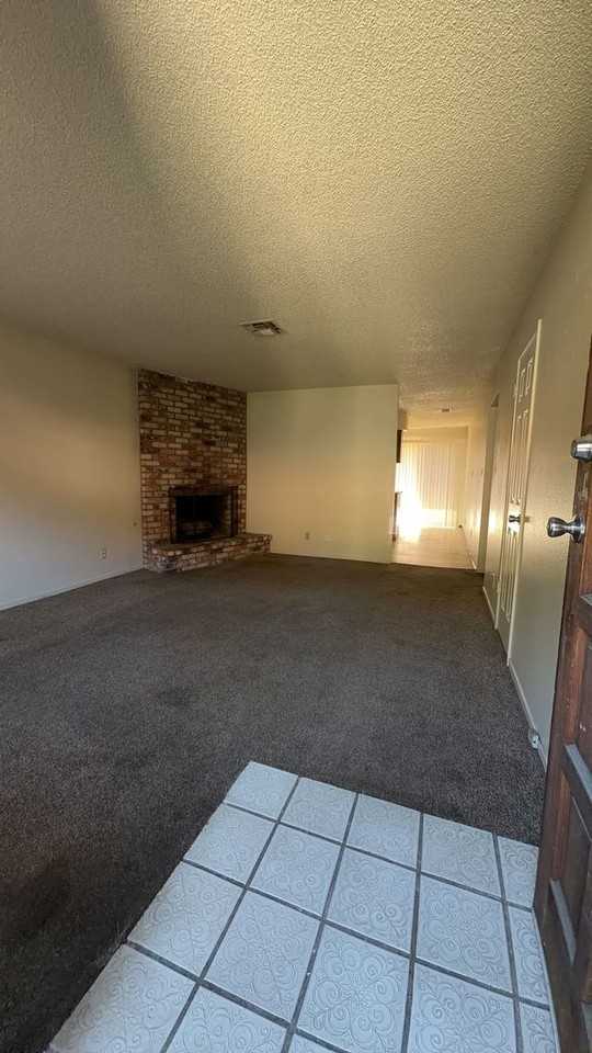 273 W Alexander Ave - Photo 4 of 13