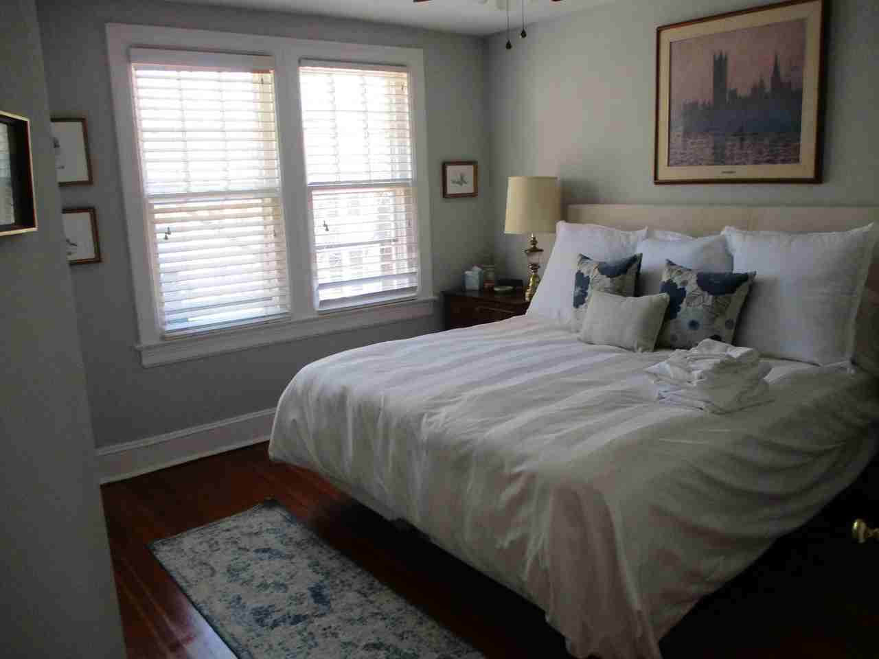 1628 33rd St Nw ##Nw - Photo 6 of 10