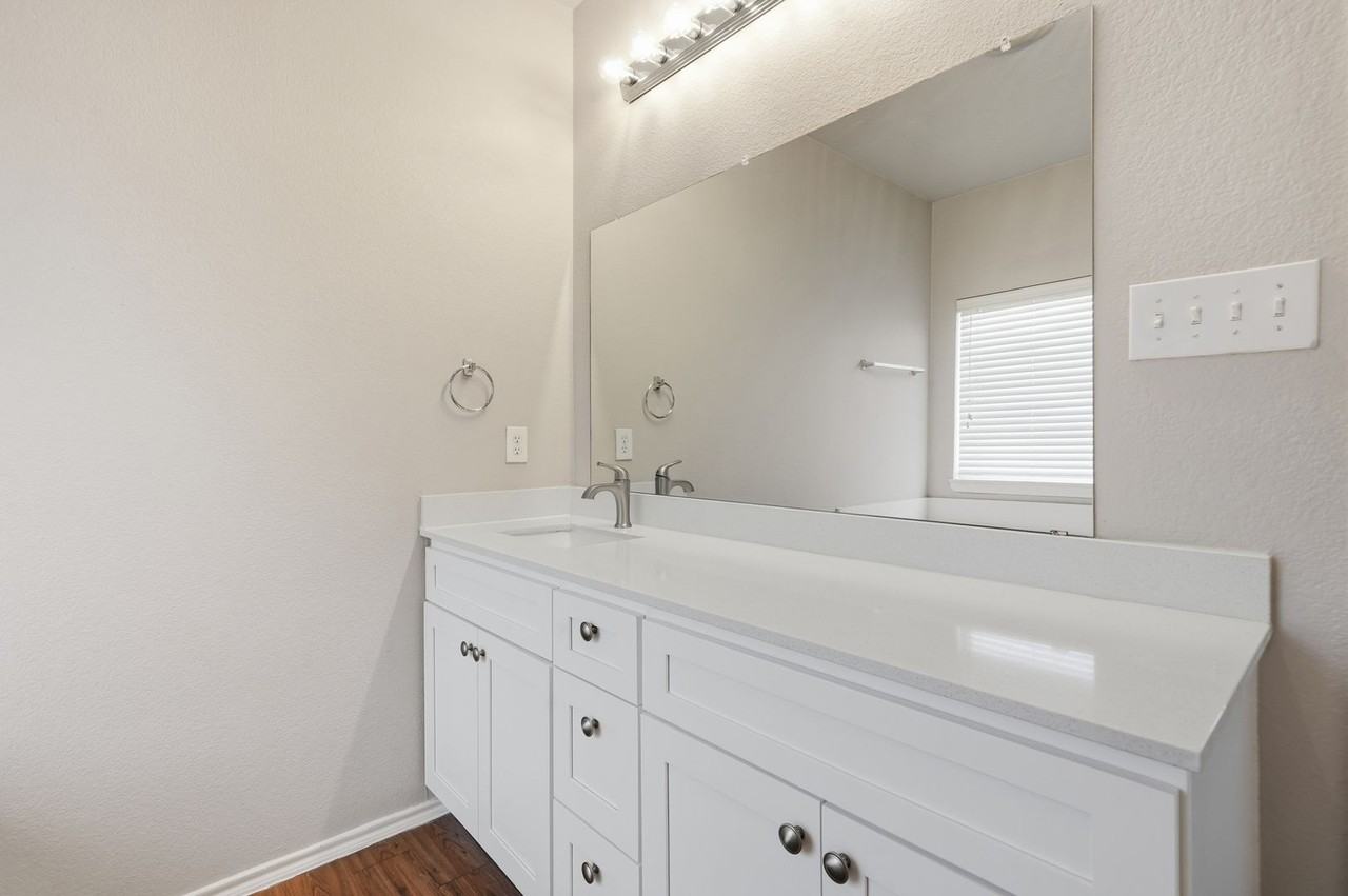1113 Beaverwood Ln - Photo 6 of 29