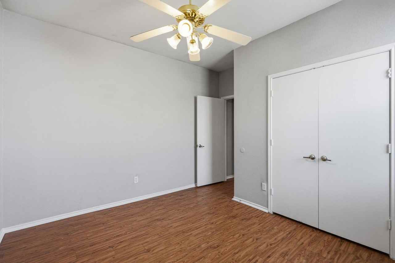 1113 Beaverwood Ln - Photo 7 of 29