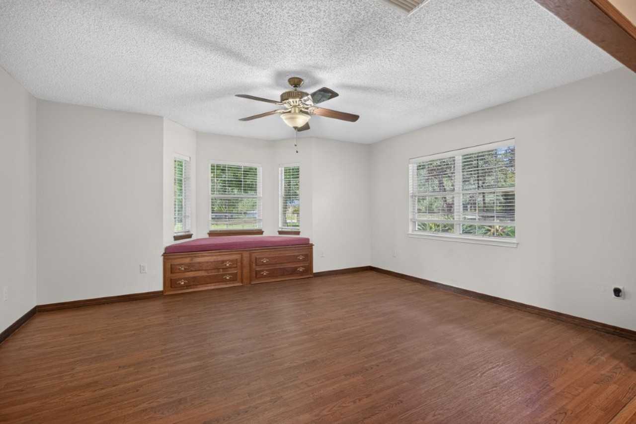 892 Branscomb Rd - Photo 7 of 35