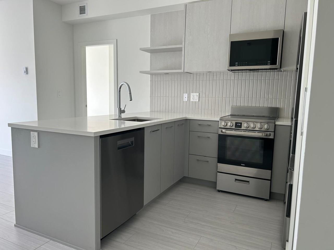 10777 138 Street - Photo 3
