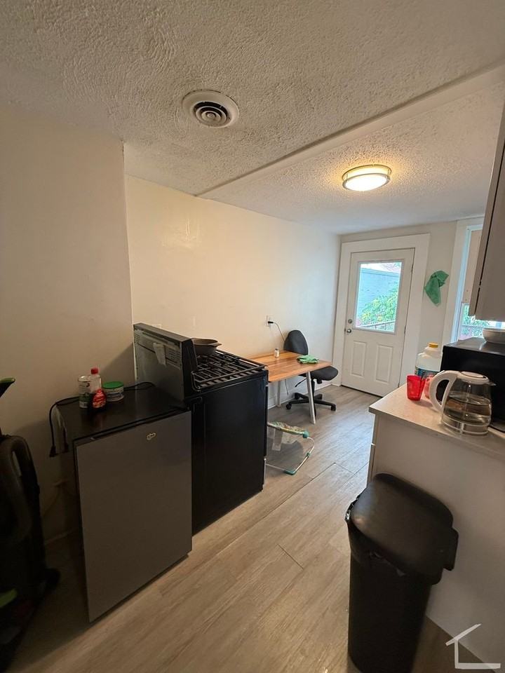 197 Cambridge St - Photo 2 of 18