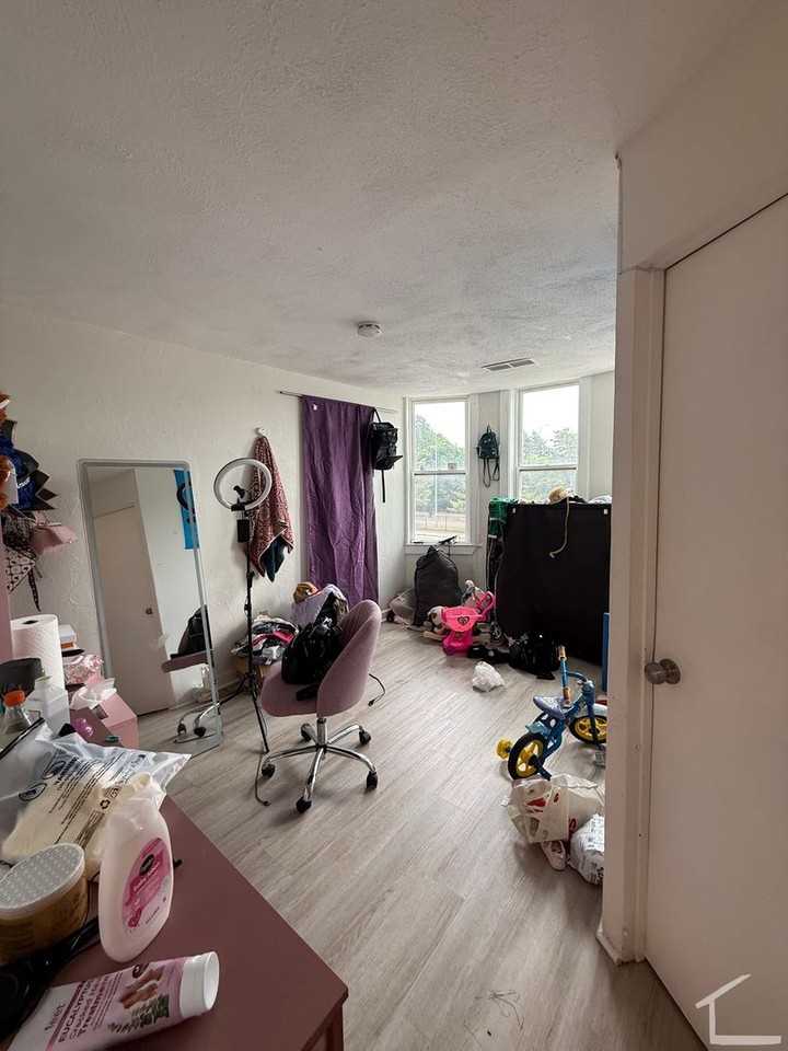 197 Cambridge St - Photo 5 of 18