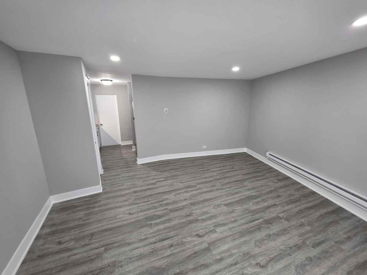 6901 N Ridge Blvd #3C - Photo 4 of 18
