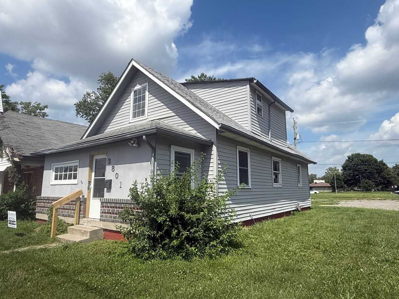 2801 Columbia Ave - Photo 2 of 18