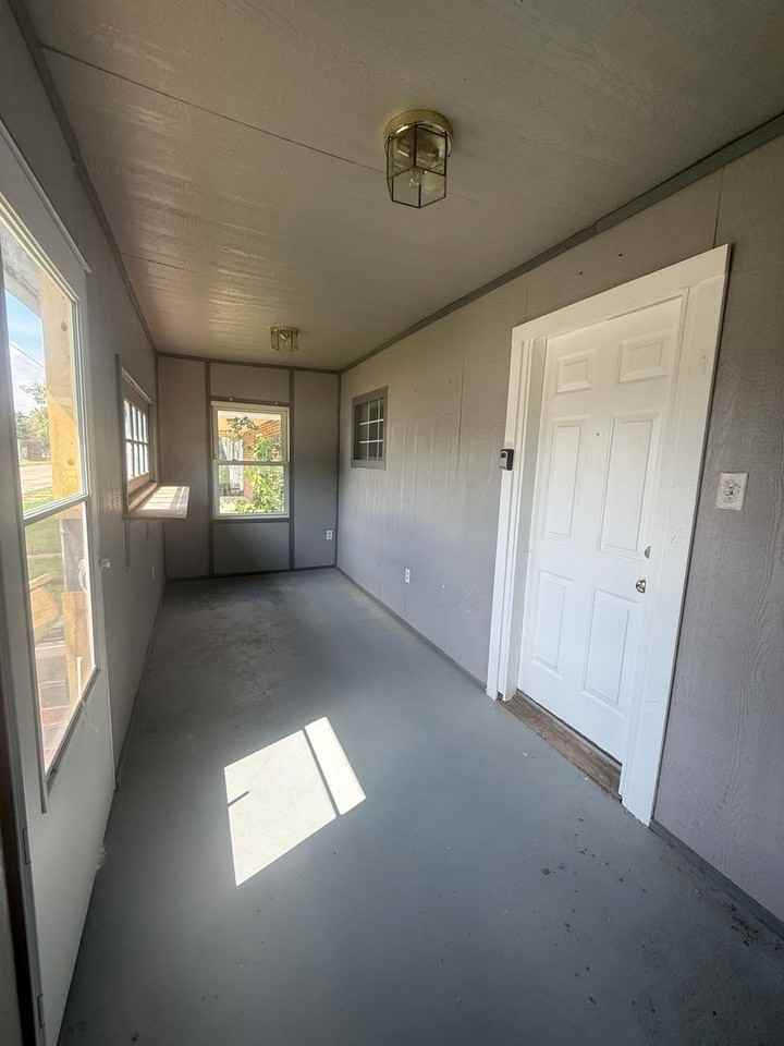 2801 Columbia Ave - Photo 3 of 18