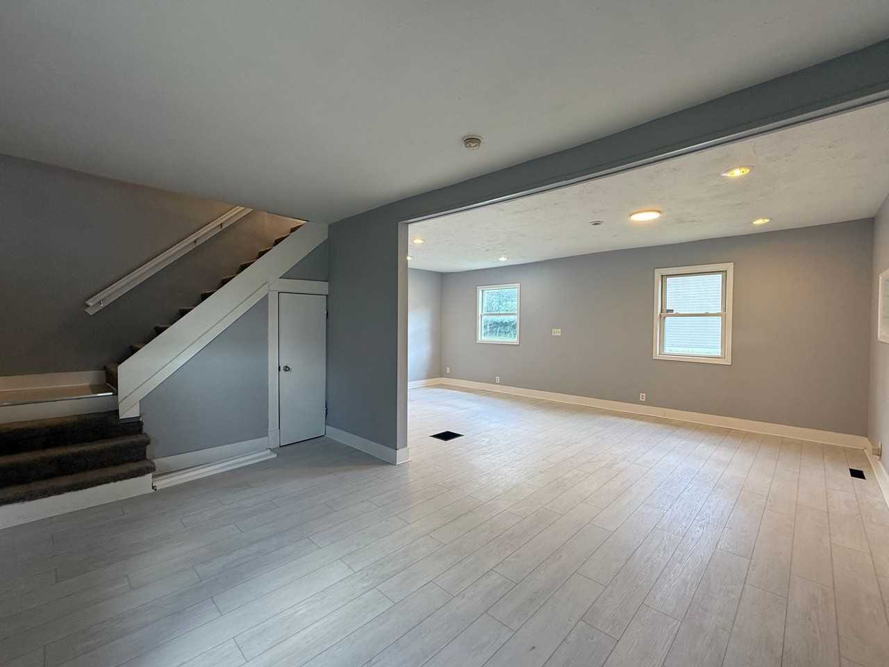 2801 Columbia Ave - Photo 6 of 18