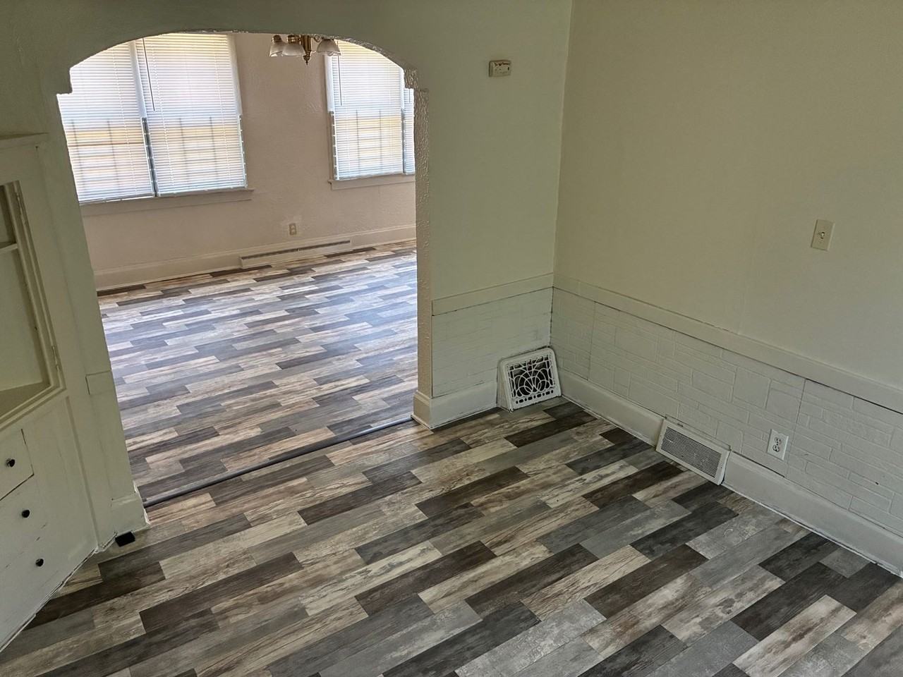 4401 N 25th St - Photo 4 of 14