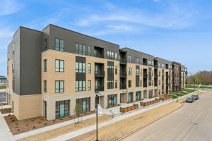 featured image of 582 Larsen Orchard Pkwy