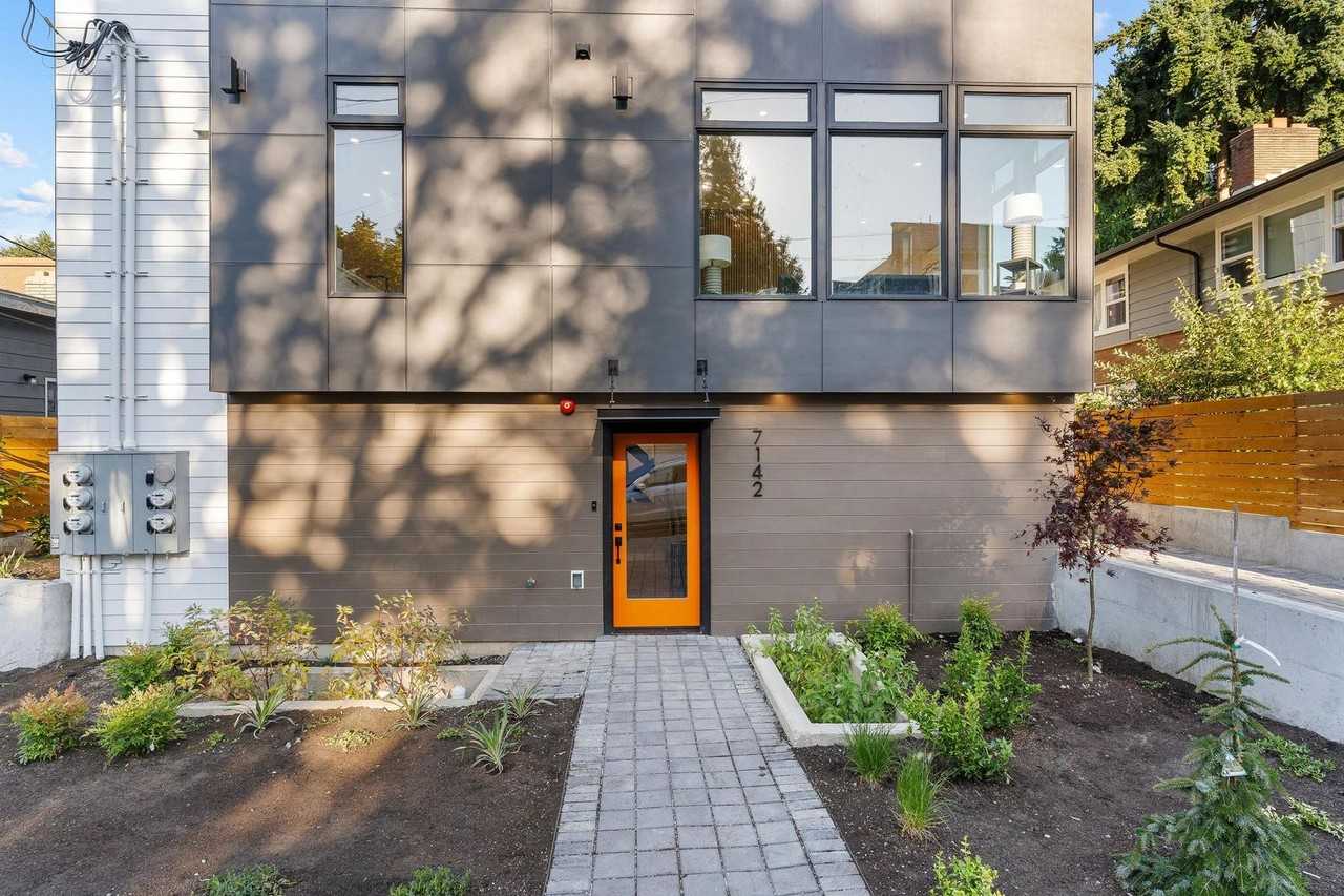 7146 47th Ave Sw - Photo 2 of 33
