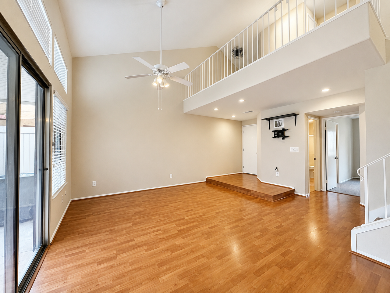 1629 Windmill Ln - Photo 6 of 26