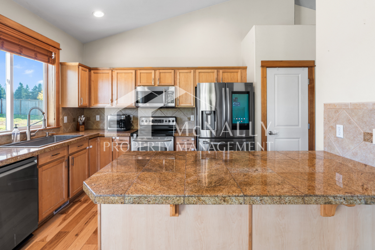 9723 Phillips Rd Se - Photo 3 of 26