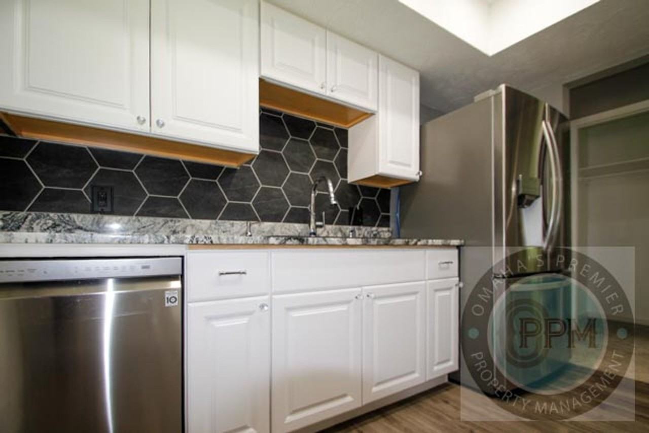 6204 S 140th Ave - Photo 5 of 26