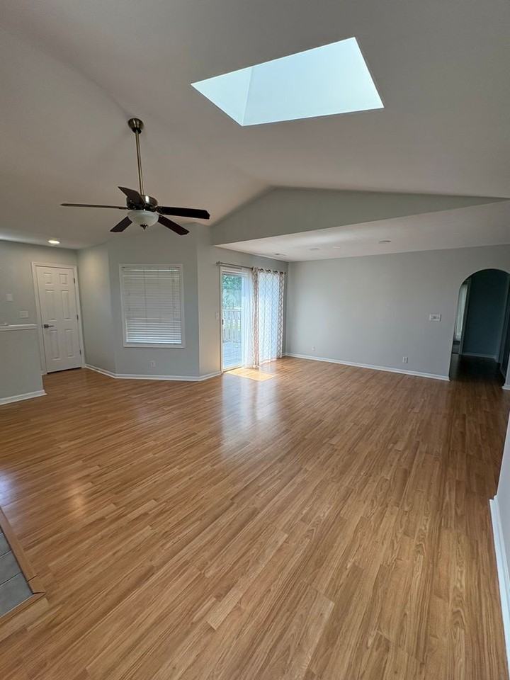 120 W Green Meadows Rd - Photo 2 of 23