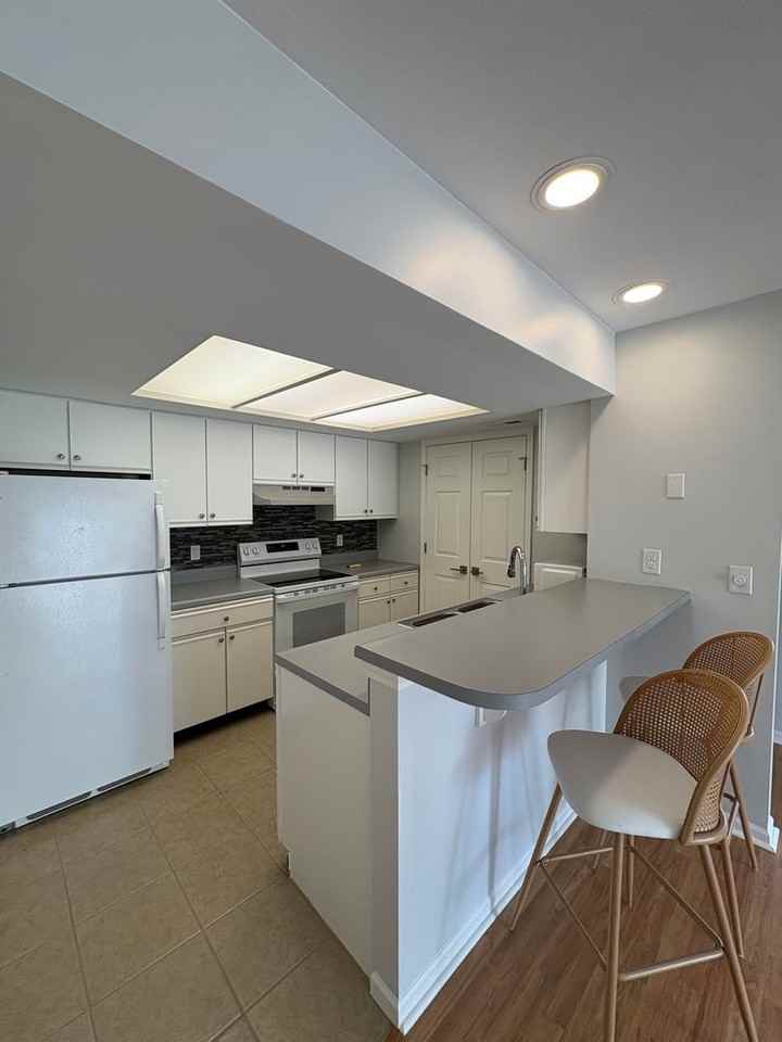 120 W Green Meadows Rd - Photo 3 of 23