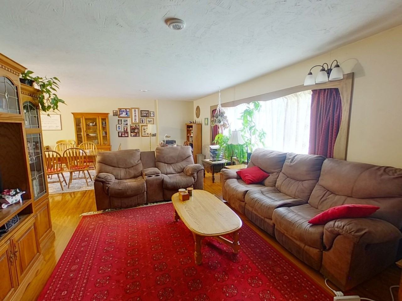 1802 N Edgemoor St - Photo 3 of 16