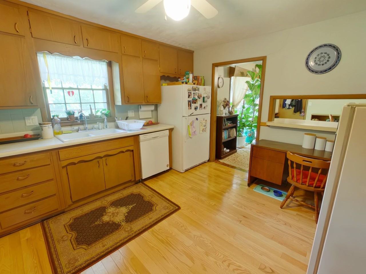 1802 N Edgemoor St - Photo 5 of 16