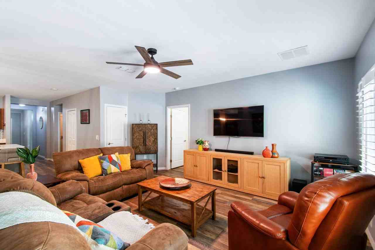 107 Park Hurst Ln - Photo 4 of 36