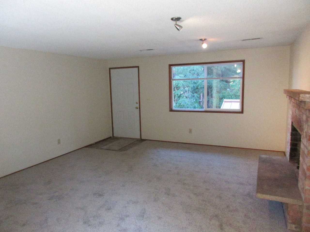 2218 Navaho Ct Se - Photo 2 of 16