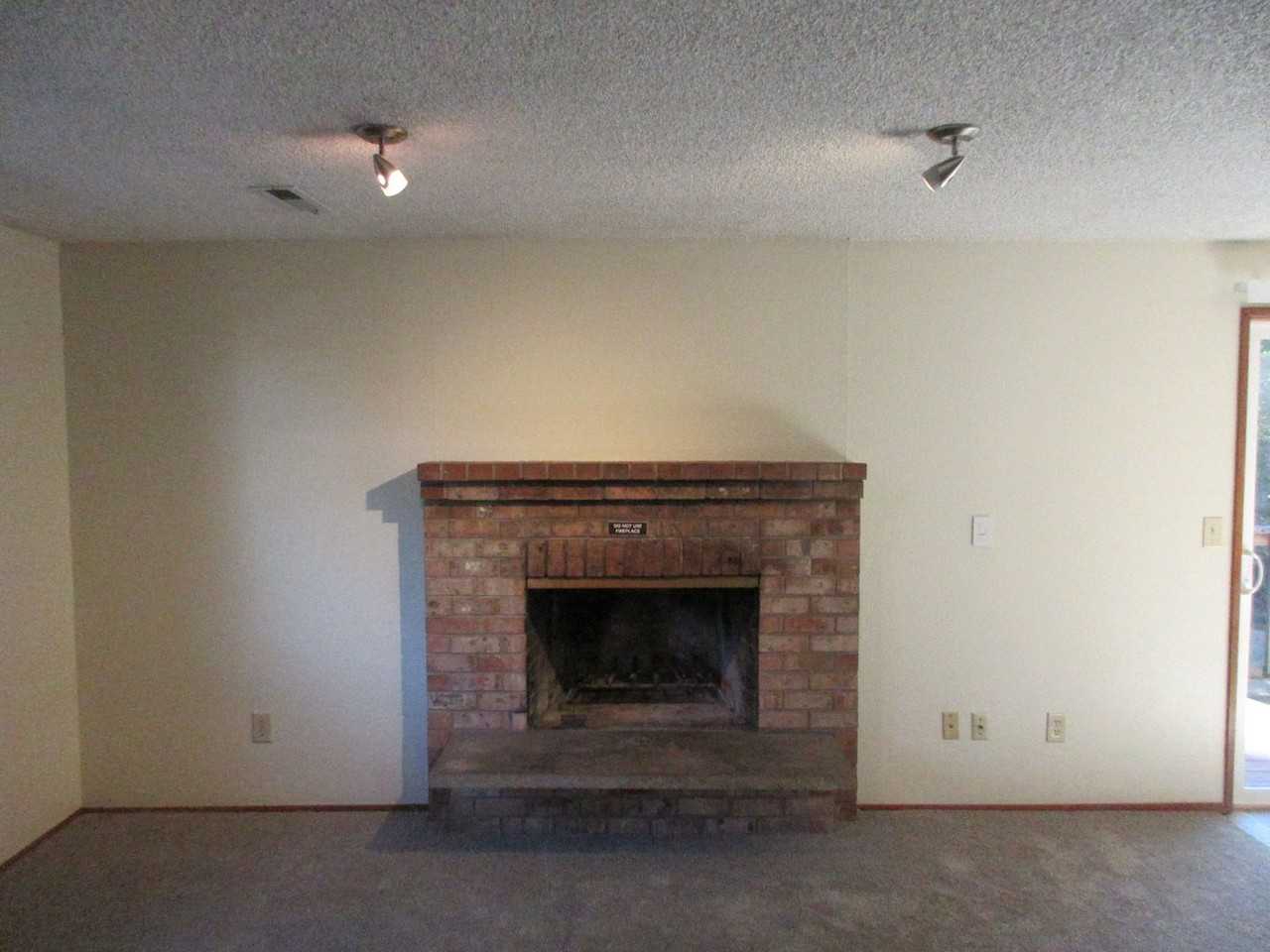 2218 Navaho Ct Se - Photo 3 of 16