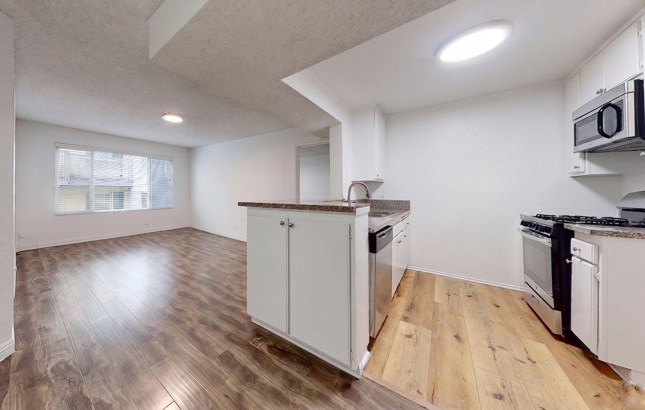 5050 Klump Ave - Photo 6 of 50