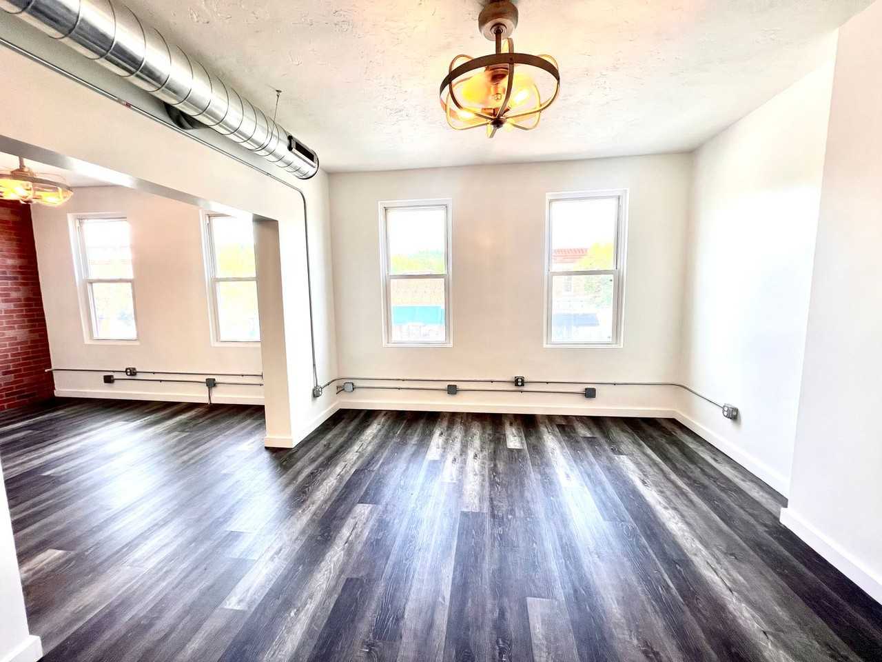 443 3rd St - Photo 5 of 25