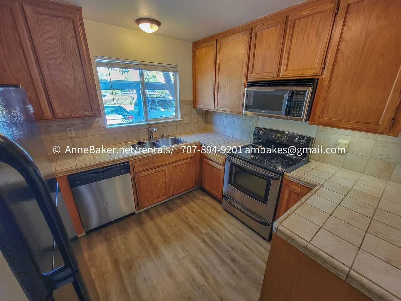 217 Elbridge Ave - Photo 3 of 18