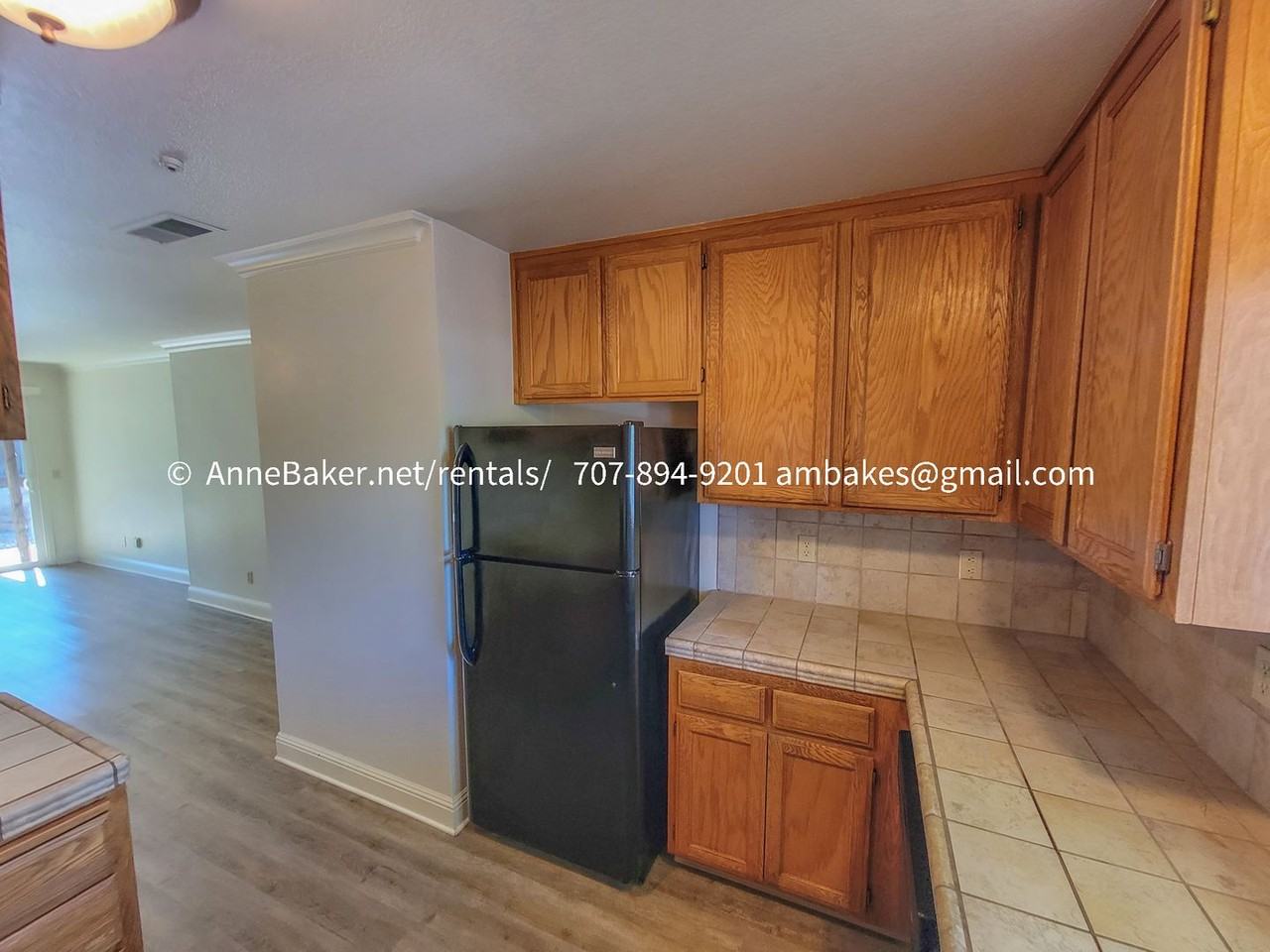 217 Elbridge Ave - Photo 4 of 18
