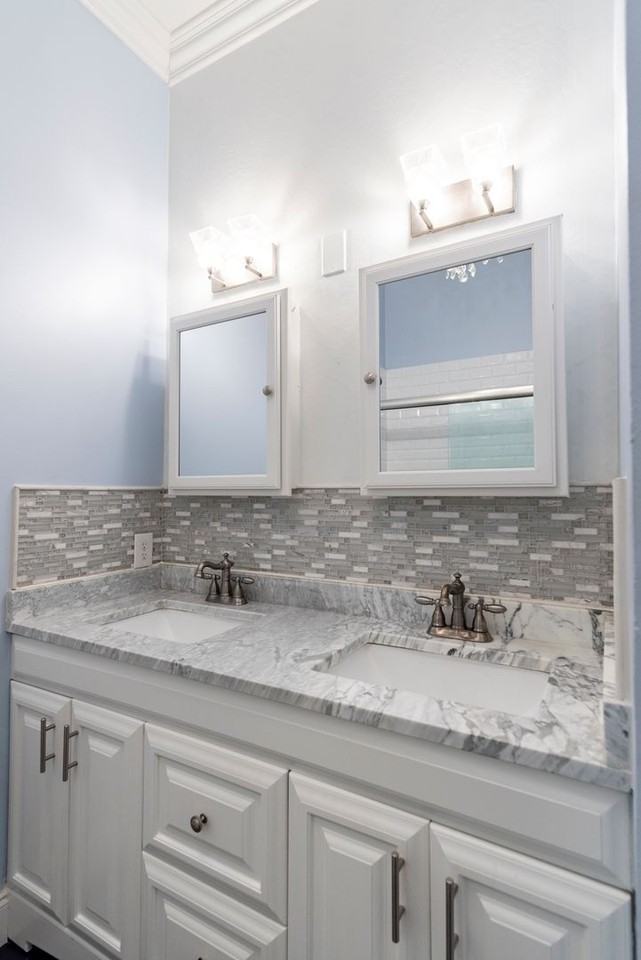 116 E Oak St - Photo 5 of 17