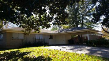 featured image of 1717 Alison Ave