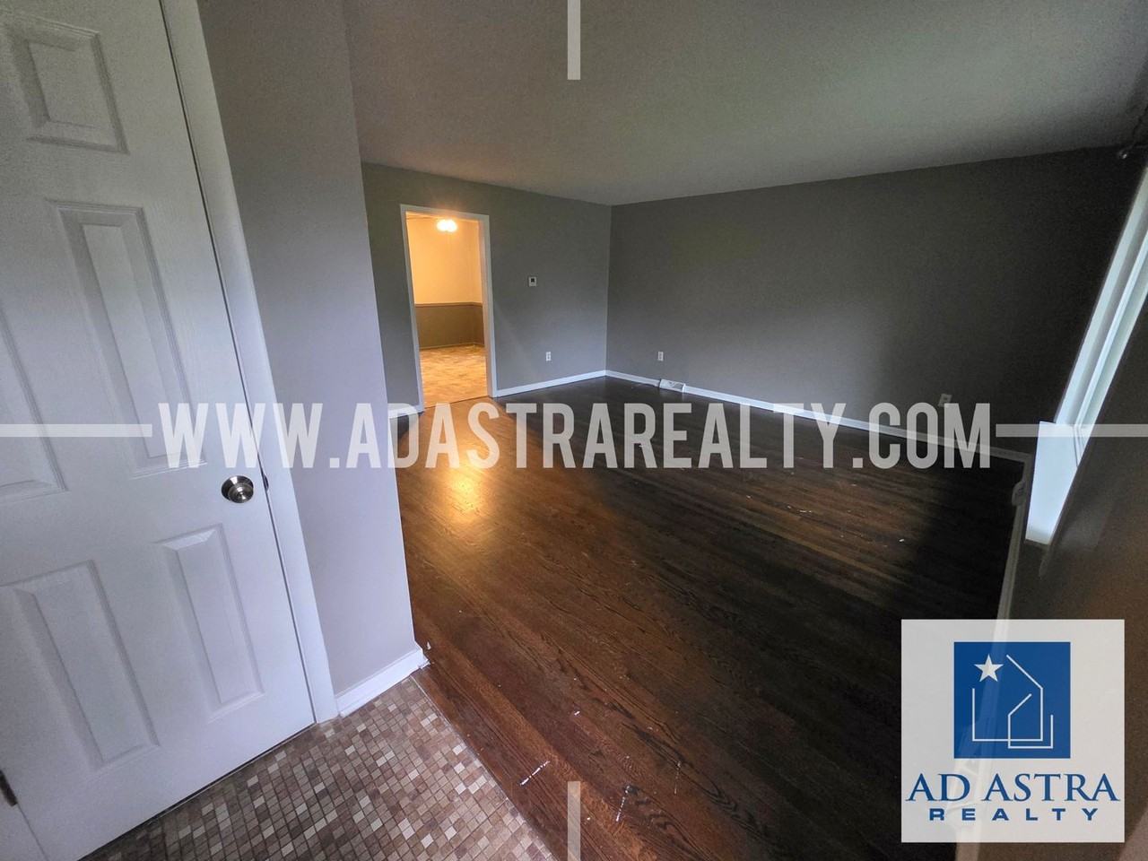 208 Brookside Dr - Photo 3 of 18
