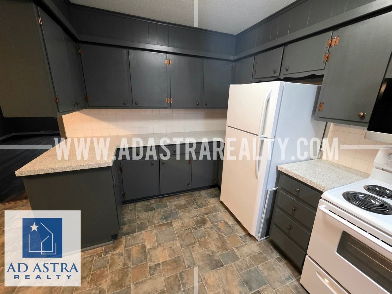 208 Brookside Dr - Photo 6 of 18