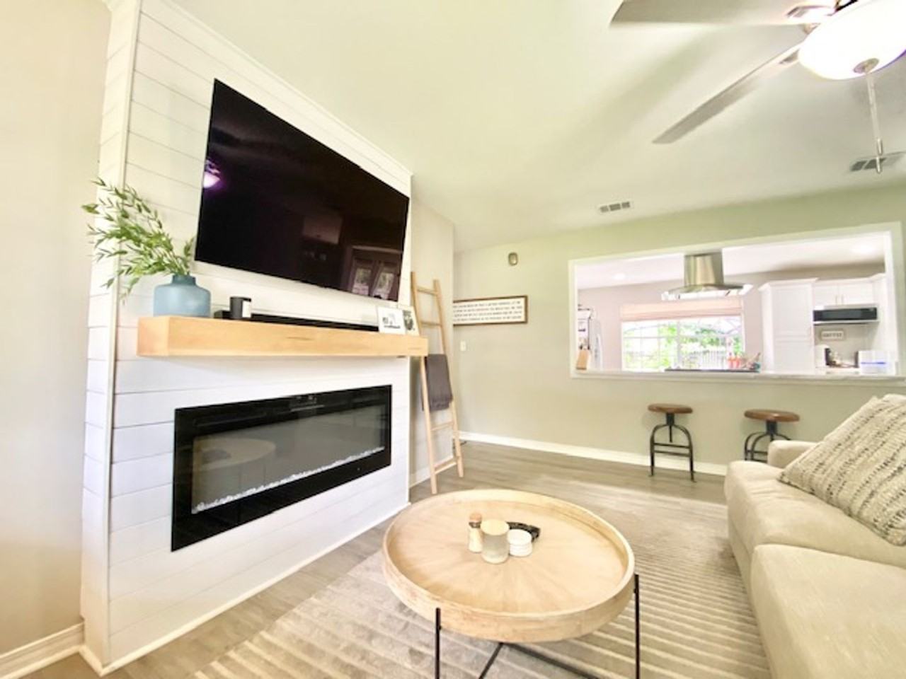 409 Main St - Photo 4 of 18