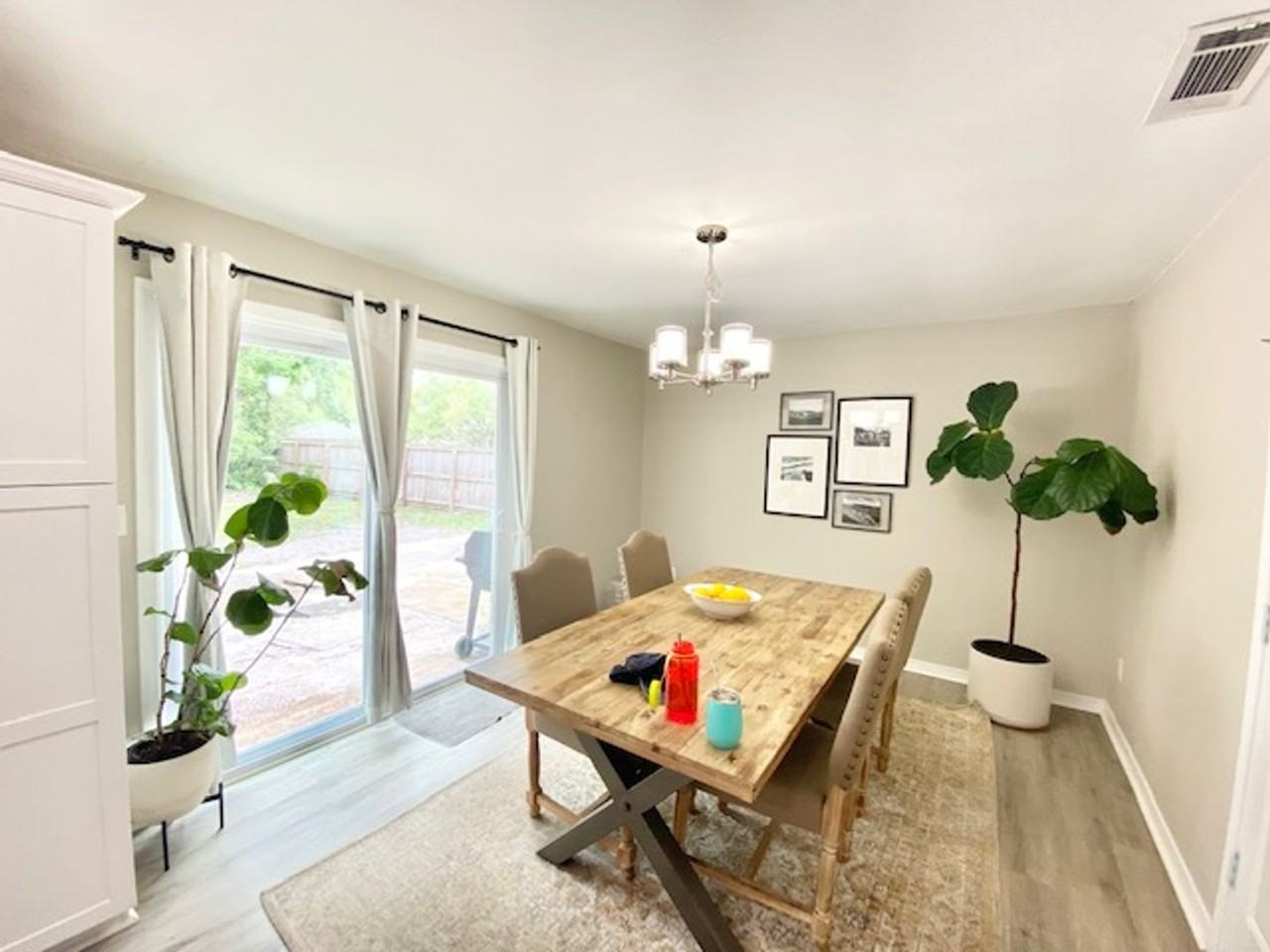 409 Main St - Photo 6 of 18