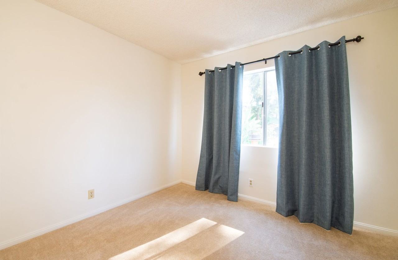 981 S Purdue Cir - Photo 3 of 15