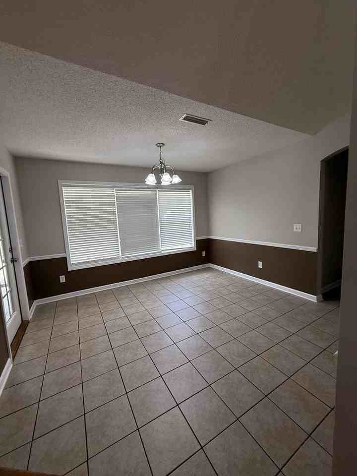 116 Sioux St - Photo 4 of 34
