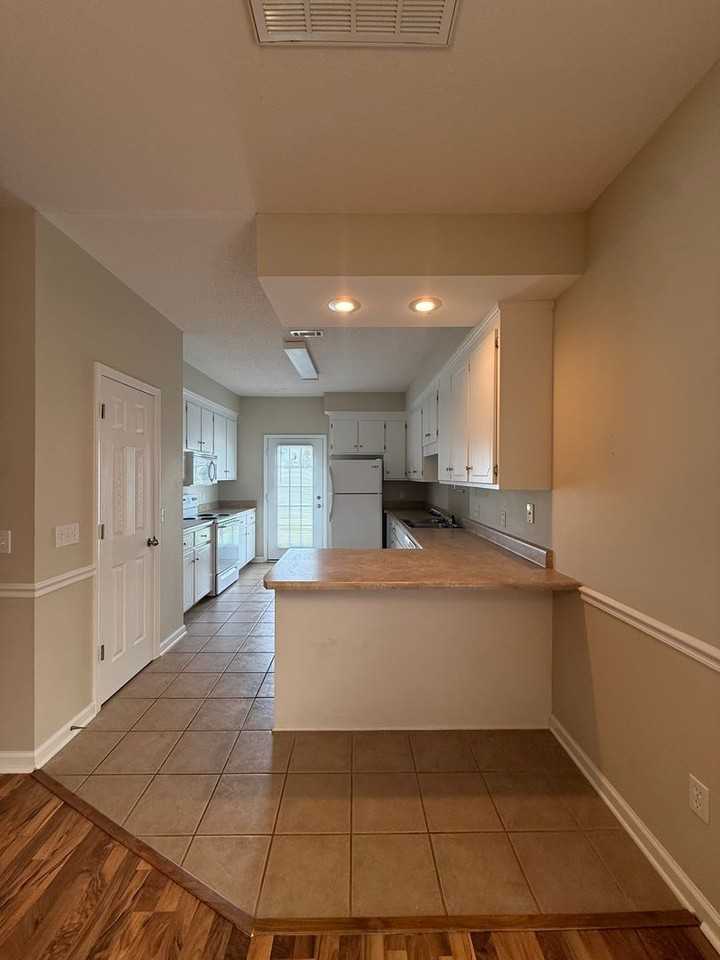 234 Wakefield Way - Photo 6 of 24