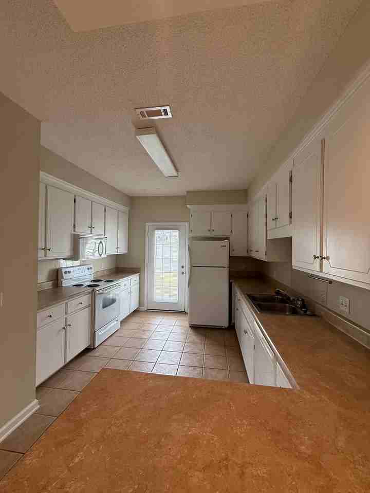 234 Wakefield Way - Photo 7 of 24