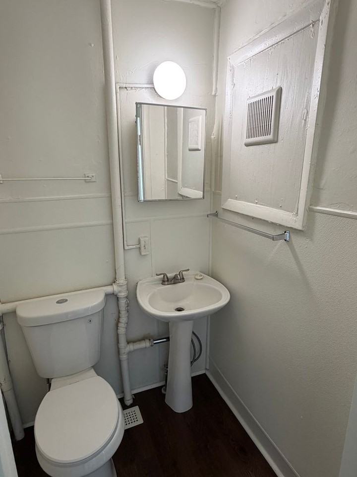 2523 Jones St - Photo 5 of 23