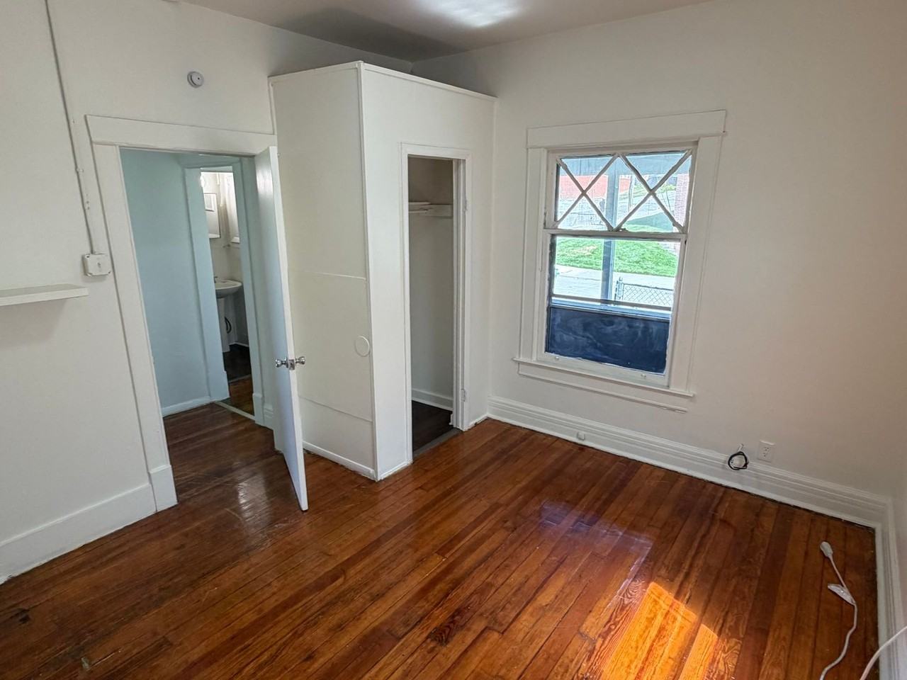 2523 Jones St - Photo 7 of 23