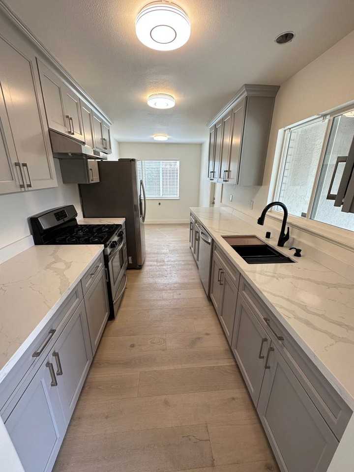 49 San Carlos Ct - Photo 2 of 15