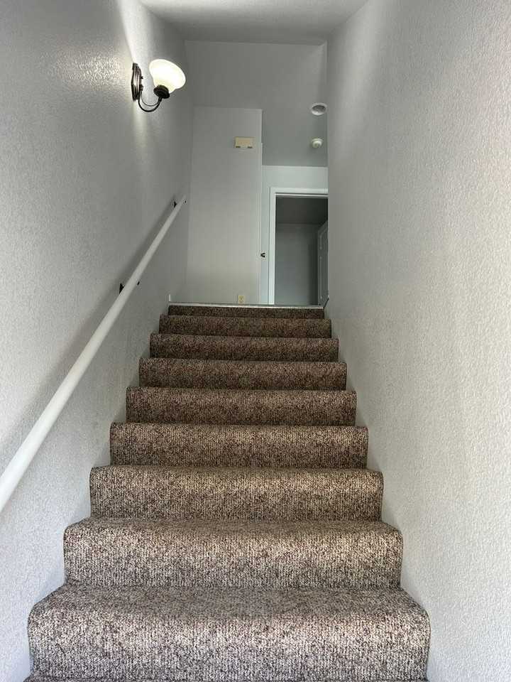 1201 Wineglass Ct #K - Photo 3 of 18